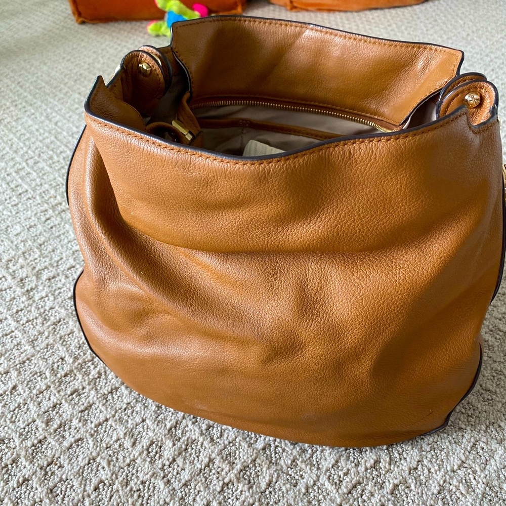 Tan Michael Kors Hobo Bag